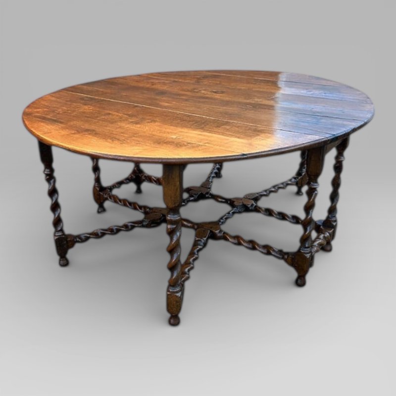 20th Century Oak Double Gateleg Dining Table in the 18th Century Style - Image 5